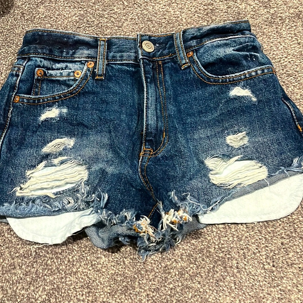 Aero cut off shorts